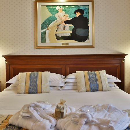 Best Western Classic Hotel เรจโจเอมิเลีย ภายนอก รูปภาพ