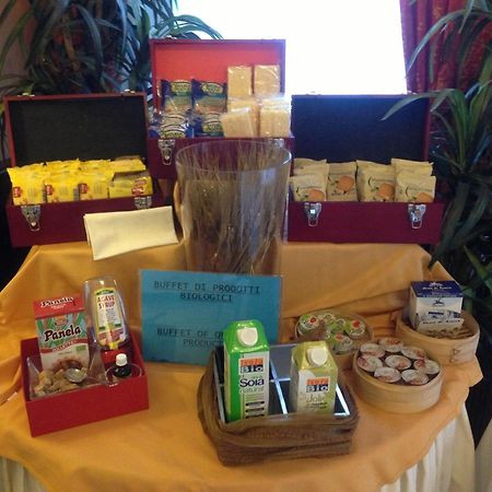 Best Western Classic Hotel เรจโจเอมิเลีย ภายนอก รูปภาพ