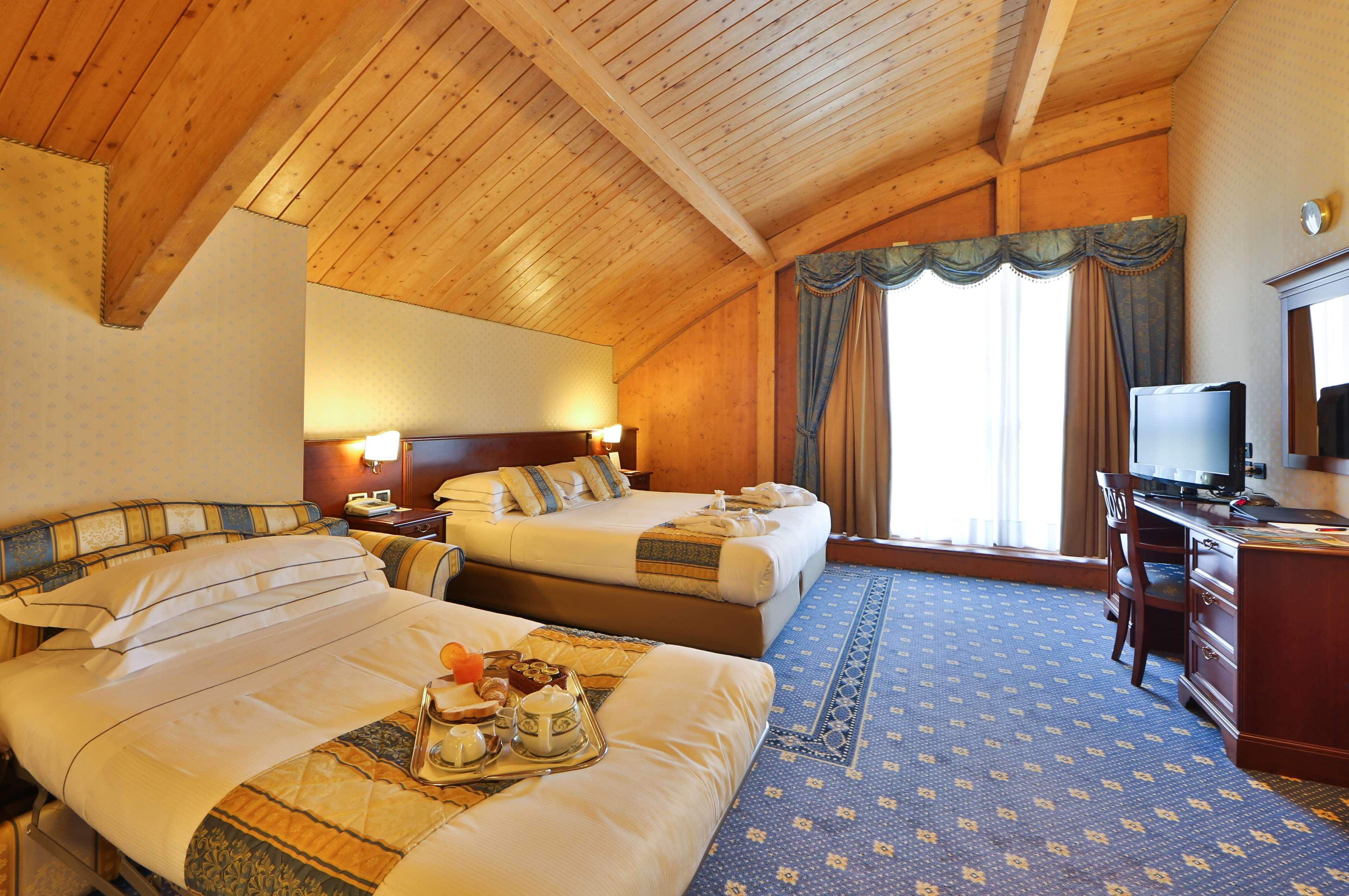 Best Western Classic Hotel เรจโจเอมิเลีย ภายนอก รูปภาพ